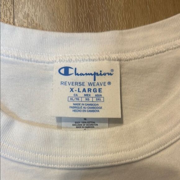 Champion White cropped Long Sleeve Tee with Mickey Design - Picture 3 of 4